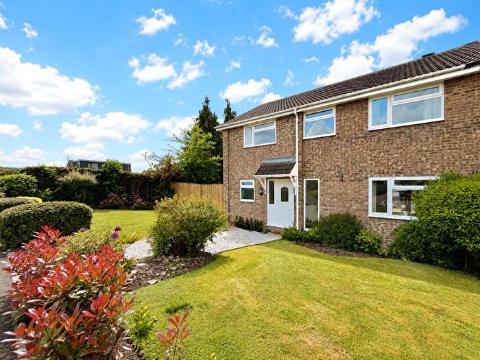 4 Bedroom Semi-Detached House For Sale In Sandgate Drive, Kippax, West Yorkshire, LS25