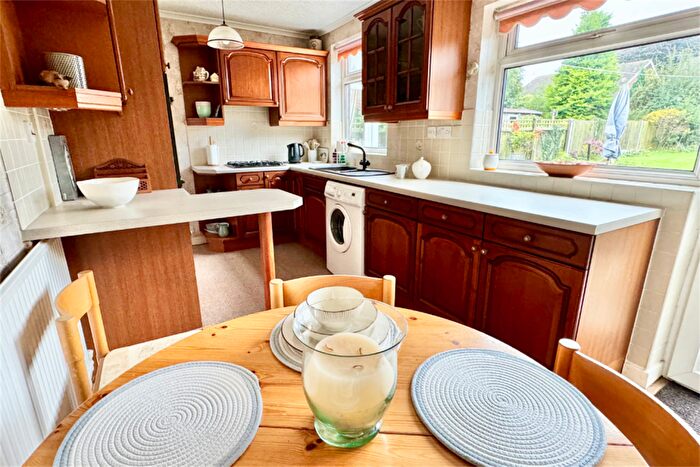 3 Bedroom Semi-Detached House For Sale In , Warwick Avenue, Beeston, NG9