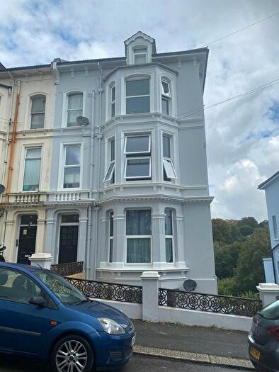 2 Bedroom Flat To Rent In Cornwallis Gardens, Hastings, East Sussex, TN34