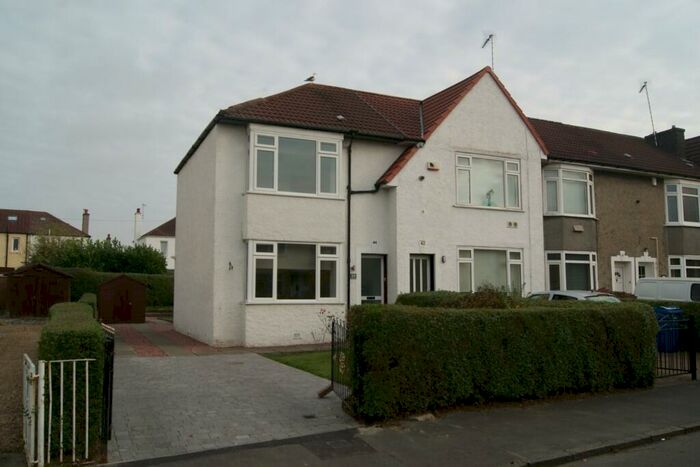 2 Bedroom Semi-Detached Villa To Rent In Millburn Avenue, Knightswood, G81