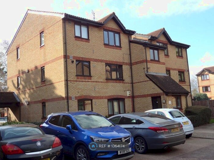 1 Bedroom Flat To Rent In Courtlands Close, Watford, WD24