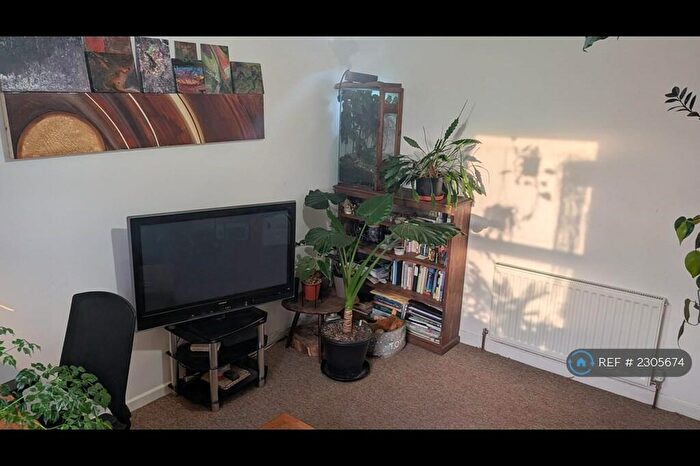1 Bedroom Flat To Rent In Tregonissey Road, St Austell, PL25