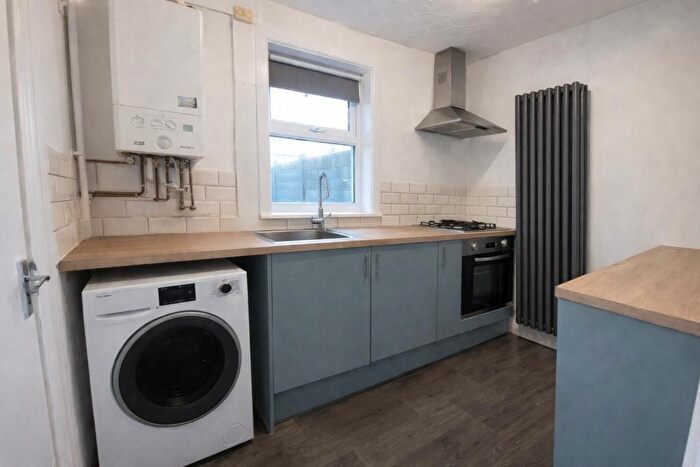 4 Bedroom Terraced House To Rent In Cawdor Road, Manchester, M14
