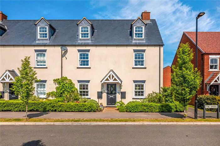 4 Bedroom Semi-Detached House For Sale In The Swere, Deddington, Oxon, OX15