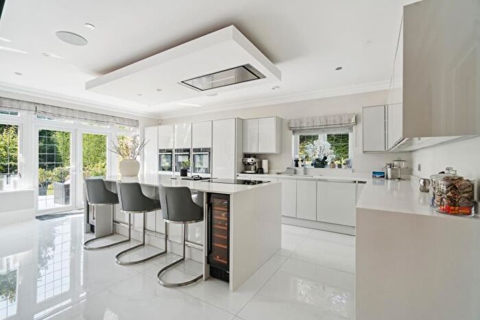 6 Bedroom Detached House To Rent In Hayward Copse, Loudwater, Rickmansworth, WD3