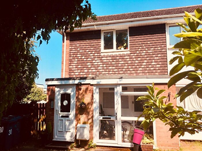 2 Bedroom Property To Rent In Curborough Road, Lichfield, WS13