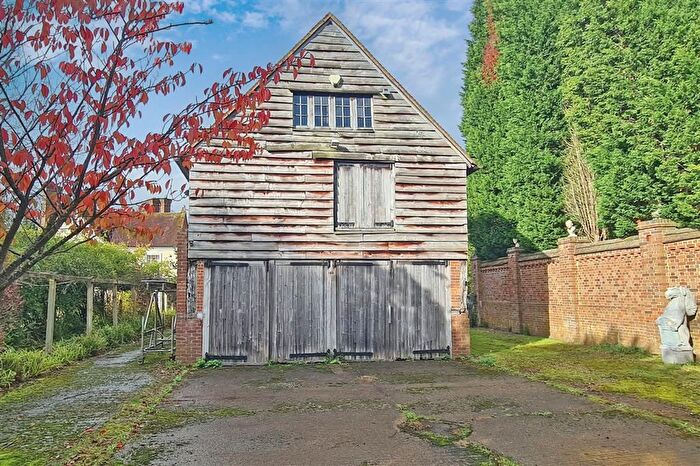 Barn Conversion For Sale In Horsham Road, Capel, Dorking, RH5