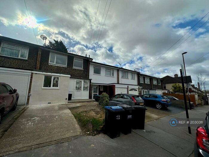 4 Bedroom Terraced House To Rent In Midhurst Avenue, Croydon, CR0