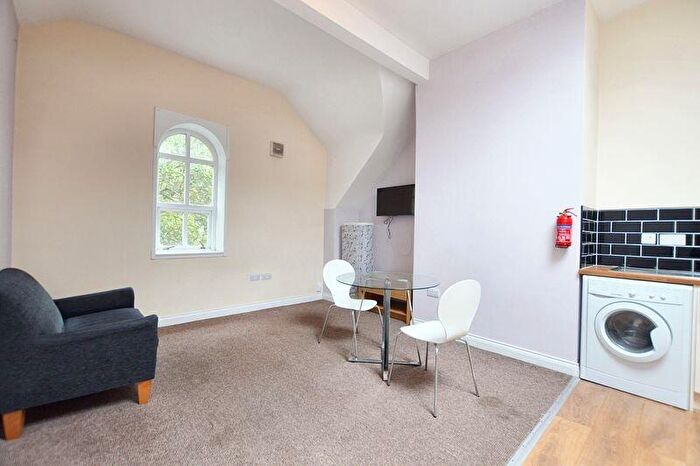 1 Bedroom Flat To Rent In Moorland Road, Leeds, LS6