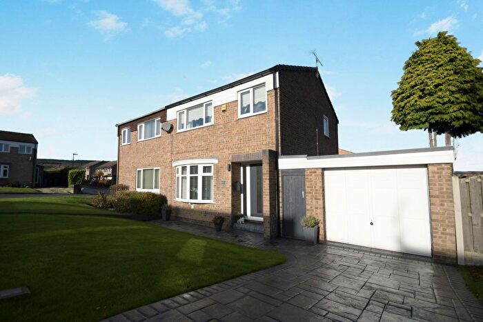 Semi Detached House For Sale In Pine Croft, Chapeltown, Sheffield, South Yorkshire, S35