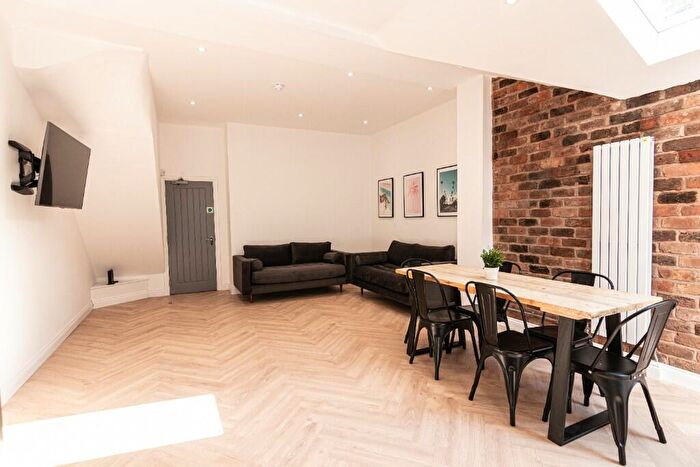 6 Bedroom Terraced House To Rent In Wellington Avenue, Liverpool, Merseyside, L15
