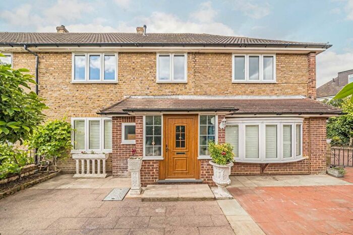 3 Bedroom Semi-Detached House To Rent In Stanley Road, Teddington, TW11