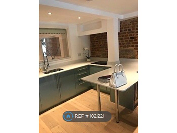 2 Bedroom Flat To Rent In Brown St, Salisbury, SP1