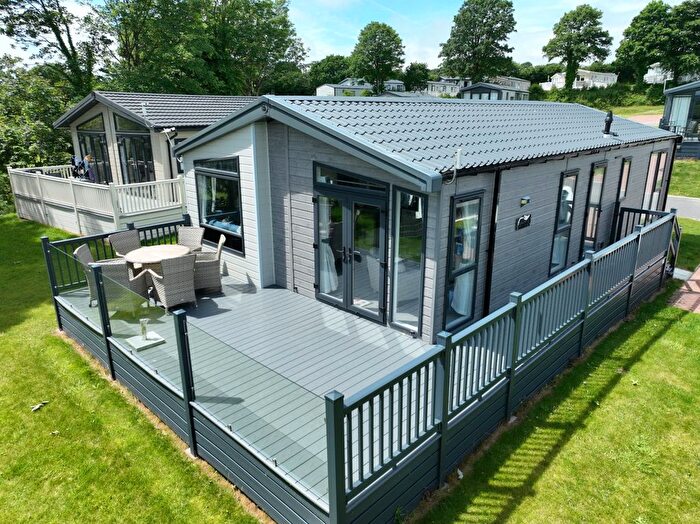 3 Bedroom Mobile/park Home For Sale In Hewas Water, St. Austell, PL26