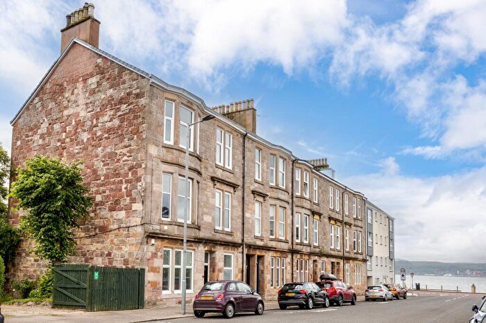2 Bedroom Flat For Sale In William Street, Helensburgh, Argyll And Bute, G84