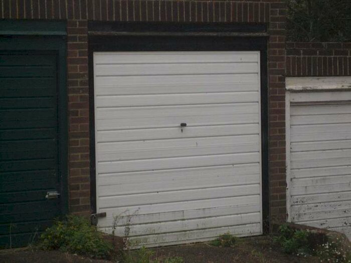 1 Bedroom Property To Rent In Northease Drive, Hangleton, BN3