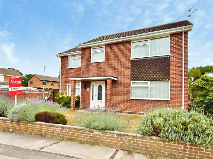 4 Bedroom Detached House For Sale In Pleasurewood Close, Lowestoft, NR32