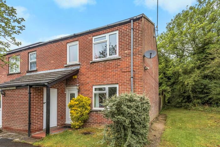 2 Bedroom End Of Terrace House To Rent In Abbots Wood, Headington, OX3