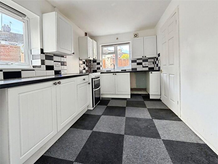 3 Bedroom End Of Terrace House For Sale In Brooklyn Paddock, Gillingham, Kent, ME7