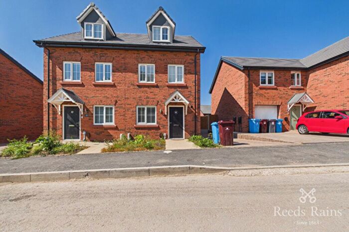 3 Bedroom Semi-Detached House To Rent In Thrown Lane, Whiston, Prescot, Merseyside, L35