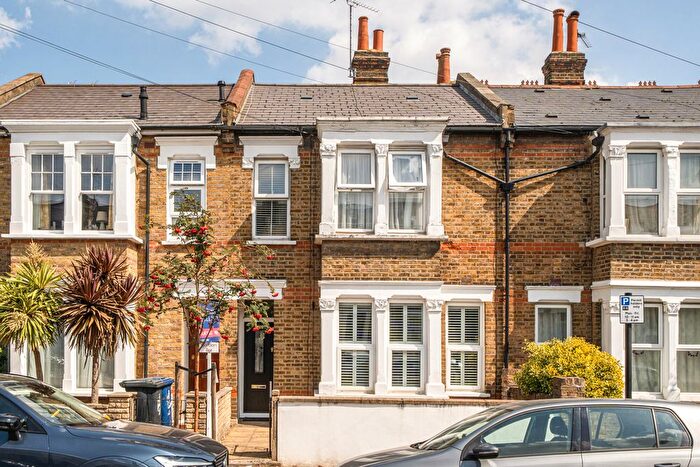 1 Bedroom Flat For Sale In Junction Road, London, W5