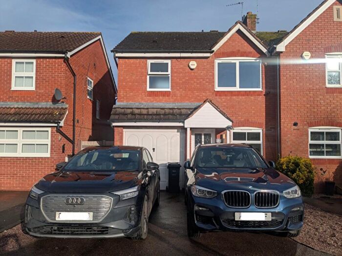 3 Bedroom Semi-Detached House To Rent In Enville Close, Birmingham, West Midlands, B37