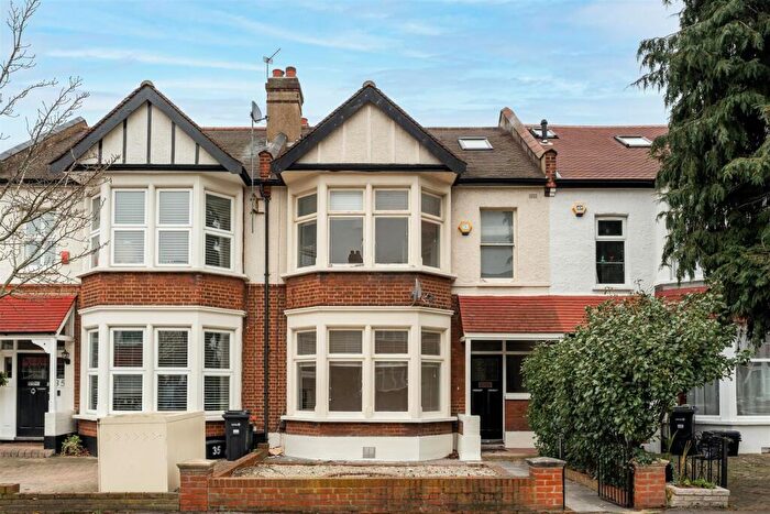 4 Bedroom Terraced House To Rent In Windsor Road, Wanstead, E11