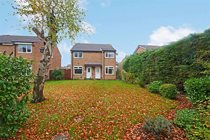 2 Bedroom Semi-Detached House For Sale In Irvine Way, York, YO24