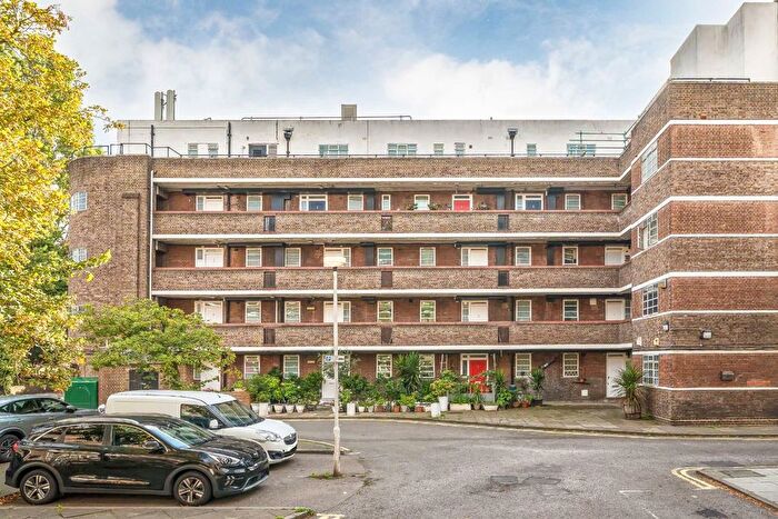 1 Bedroom Flat To Rent In Oaklands Estate, Cloapham South, SW4