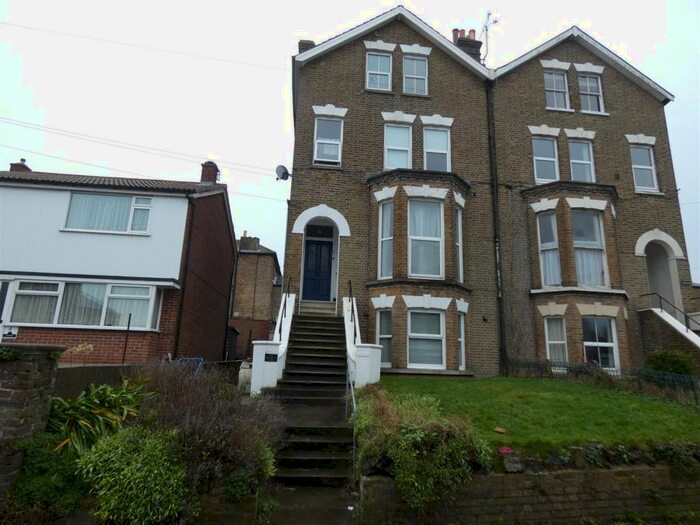 1 Bedroom Flat To Rent In The Vale, Broadstairs, CT10