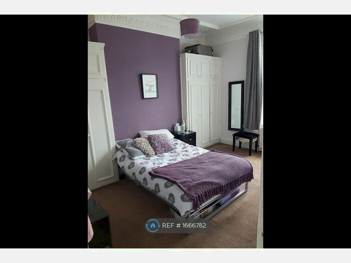 2 Bedroom Flat To Rent In Rothbury Terrace, Newcastle Upon Tyne, NE6