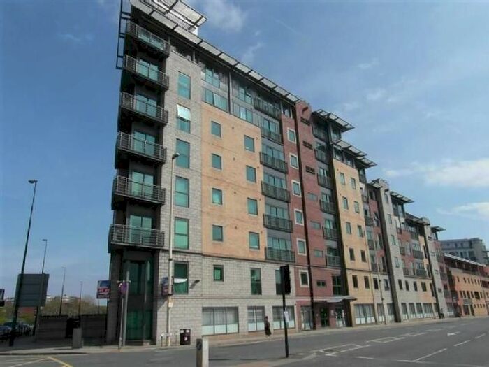 2 Bedroom Flat To Rent In Chapel Street, Salford, M3