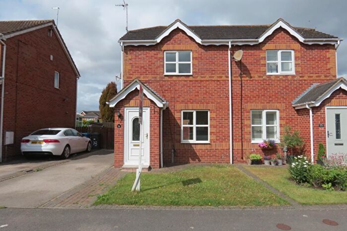 2 Bedroom Semi-Detached House To Rent In Mast Drive, Hull, HU9