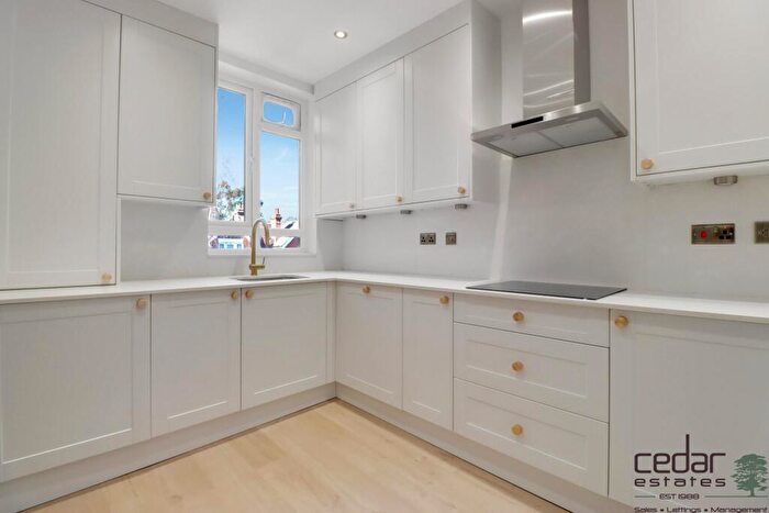 3 Bedroom Flat To Rent In Platts Lane, Hampstead, NW3