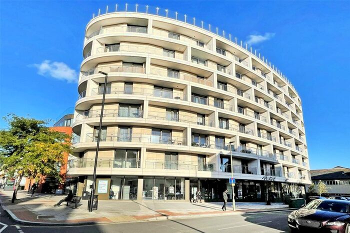 1 Bedroom Apartment To Rent In Gateway House, Regents Park Road, London, N3