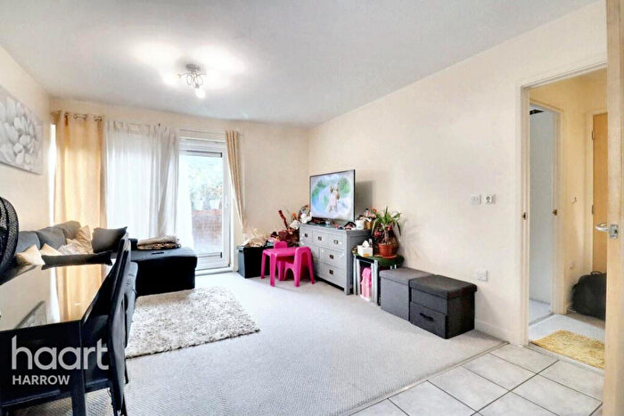 1 Bedroom Flat For Sale In Kenton Road, Harrow, HA3