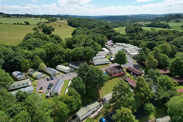 2 Bedroom Park Home For Sale In MIll Lane, Hawksworth, Leeds, LS20