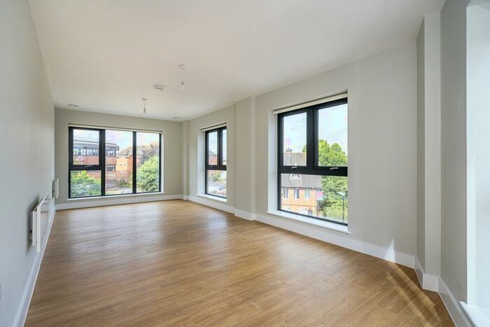 2 Bedroom Apartment To Rent In Purl House, Weavers Yard, Newbury, RG14