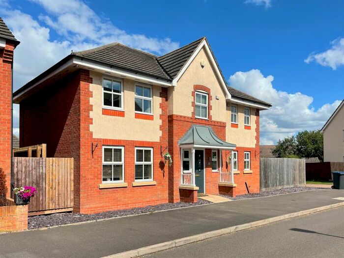 4 Bedroom Detached House To Rent In Barons Close, Kirby Muxloe, Leicester, LE9