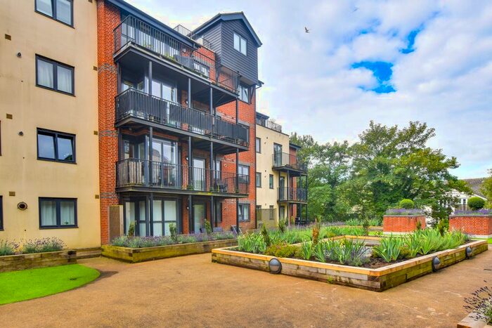 2 Bedroom Flat To Rent In Tanners Wharf, Bishop's Stortford, CM23