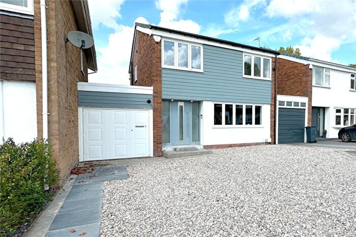 4 Bedroom Link Detached House For Sale In Hathaway Close, Balsall Common, Coventry, West Midlands, CV7