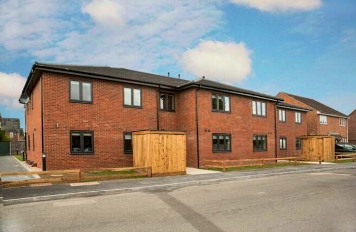 2 Bedroom Flat To Rent In Reading, Berkshire, RG7