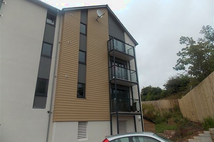 2 Bedroom Flat To Rent In Jubilee Drive, Drump Road, Redruth, TR15