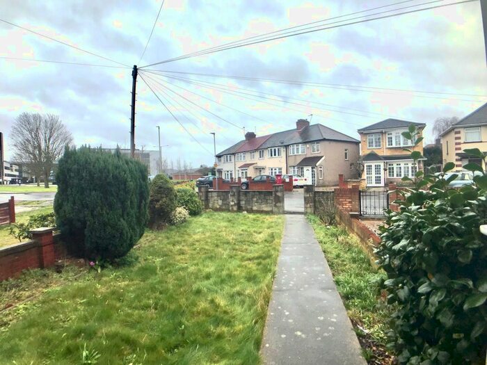 3 Bedroom Terraced House To Rent In Bourne Avenue, Hayes UB3