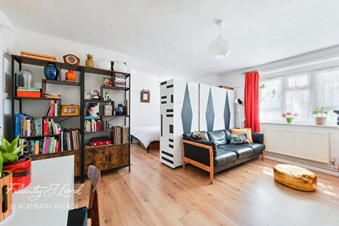 1 Bedroom Flat For Sale In Bliss Cresent, London, SE13