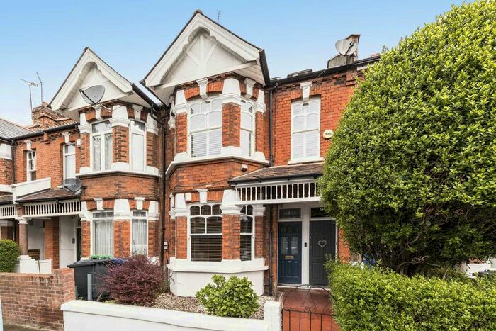 2 Bedroom Flat To Rent In Valetta Road, London, W3