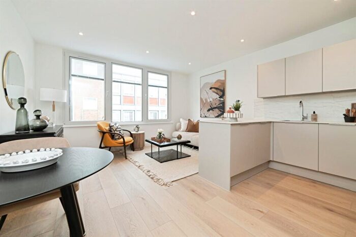 1 Bedroom Apartment For Sale In Apartment Six Gemstone House, Stevenage, SG1