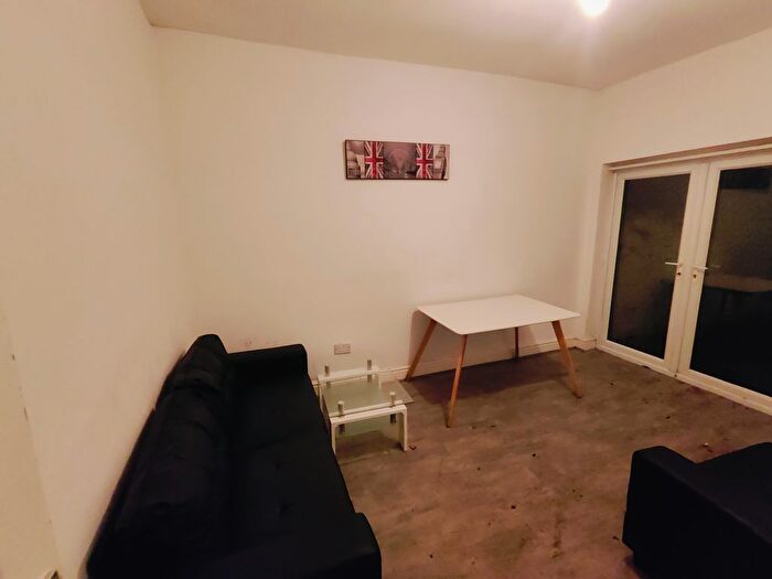 5 Bedroom Terraced House To Rent In Gainsborough Road, Liverpool, L15
