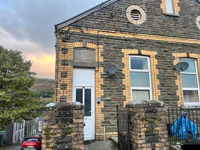 2 Bedroom Maisonette To Rent In Oakfield Terrace, Nantymoel, Bridgend, CF32