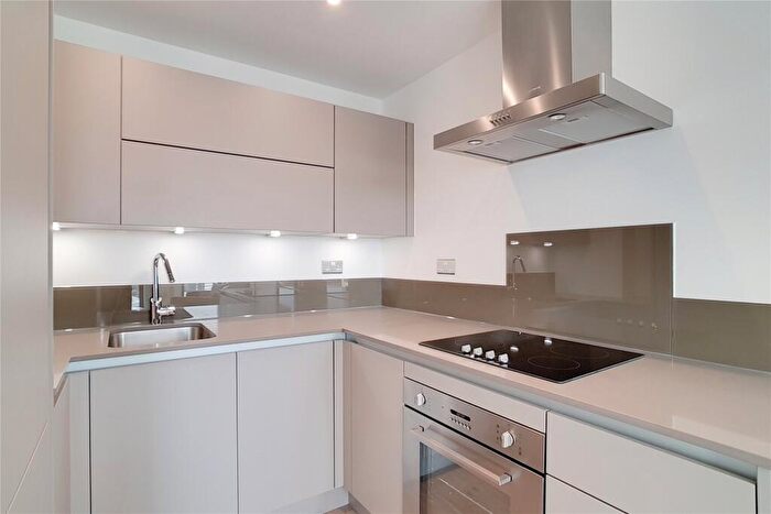 1 Bedroom Flat To Rent In Great Eastern Road Stratford, E15